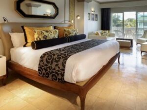 airport-transfer-to-grand-palladium-bedroom