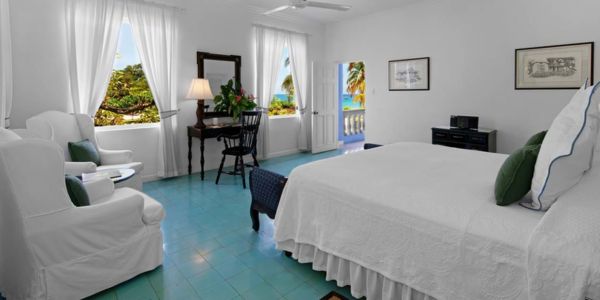 airport-transfer-to-jamaica-inn-bedroom