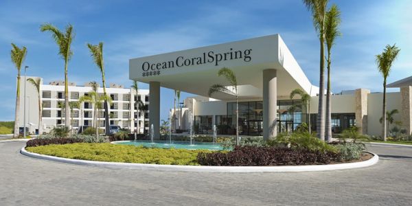 airport-transfer-to-ocean-coral-spring-entrance