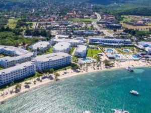 airport-transfer-to-riu-palace-property