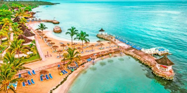 airport-transfer-to-royal-decameron-club-caribbean-beach