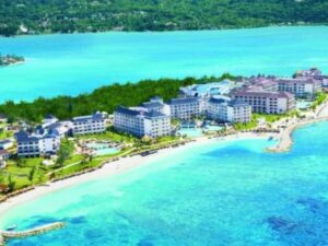 airport-transfer-to-secrets-st-james-property