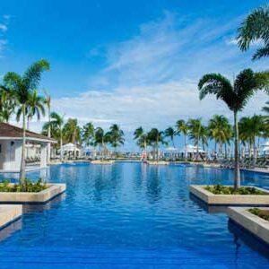 island-dream-tours-luxury-package-airport-transfers-to-montego-bay-hotels-hyatt-ziva