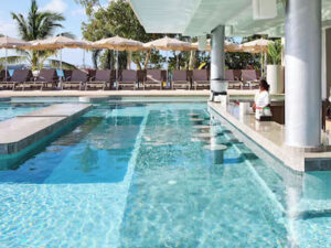 island-dream-tour-riu-negril-swim-up-bar
