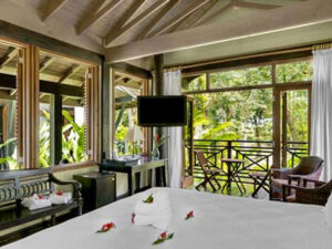 island-dream-tour-sunset-at-the-palms-room
