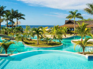 island-dream-tour-the-cliff-hotel-negril-pool-view