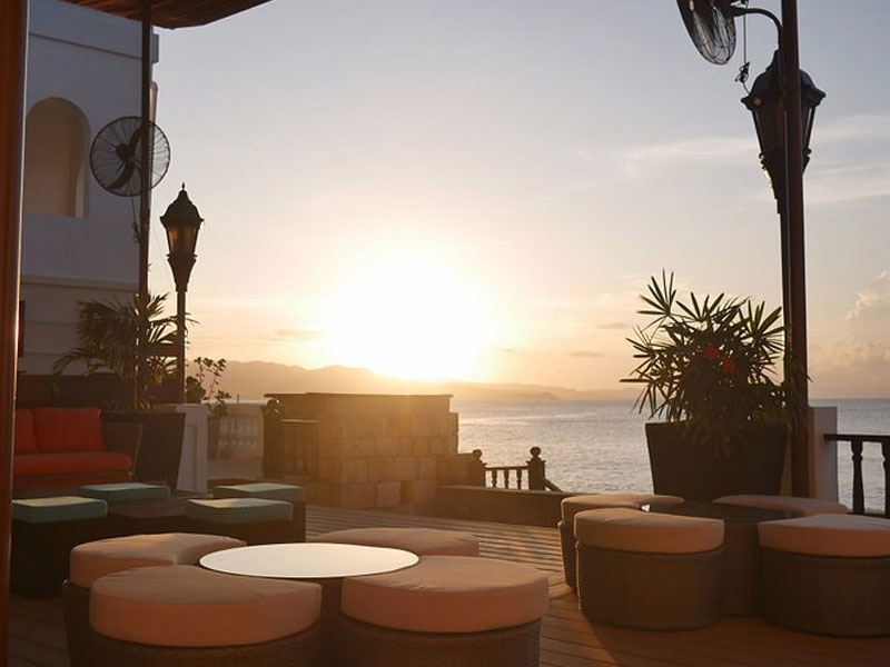 affordable-tours-jamaica-attractions-2727-lounge.jpg